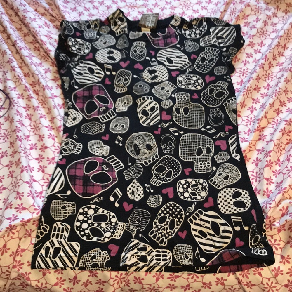 Skull shirt
